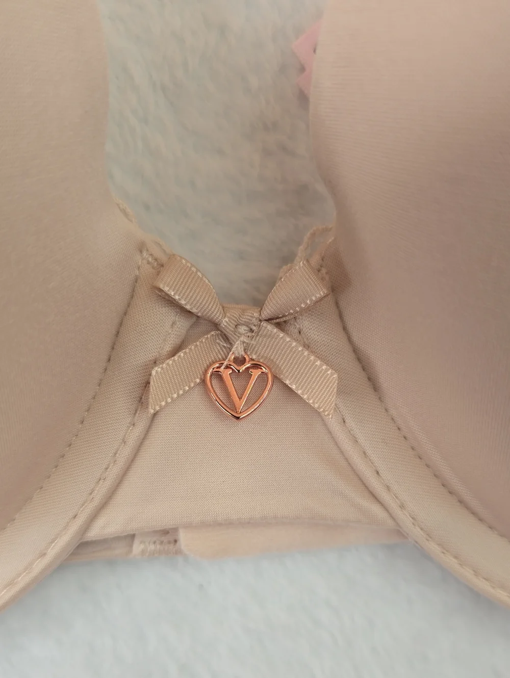 VS Body By Victoria Perfect Shape Push-Up Smooth Bra Sz 32C NWT - Picture 6 of 7
